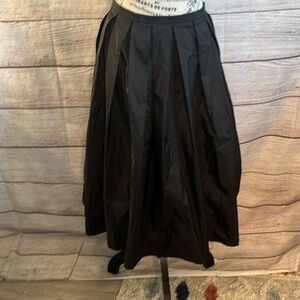 Trina Turk LA Taffeta Full Skirt Black Size 2